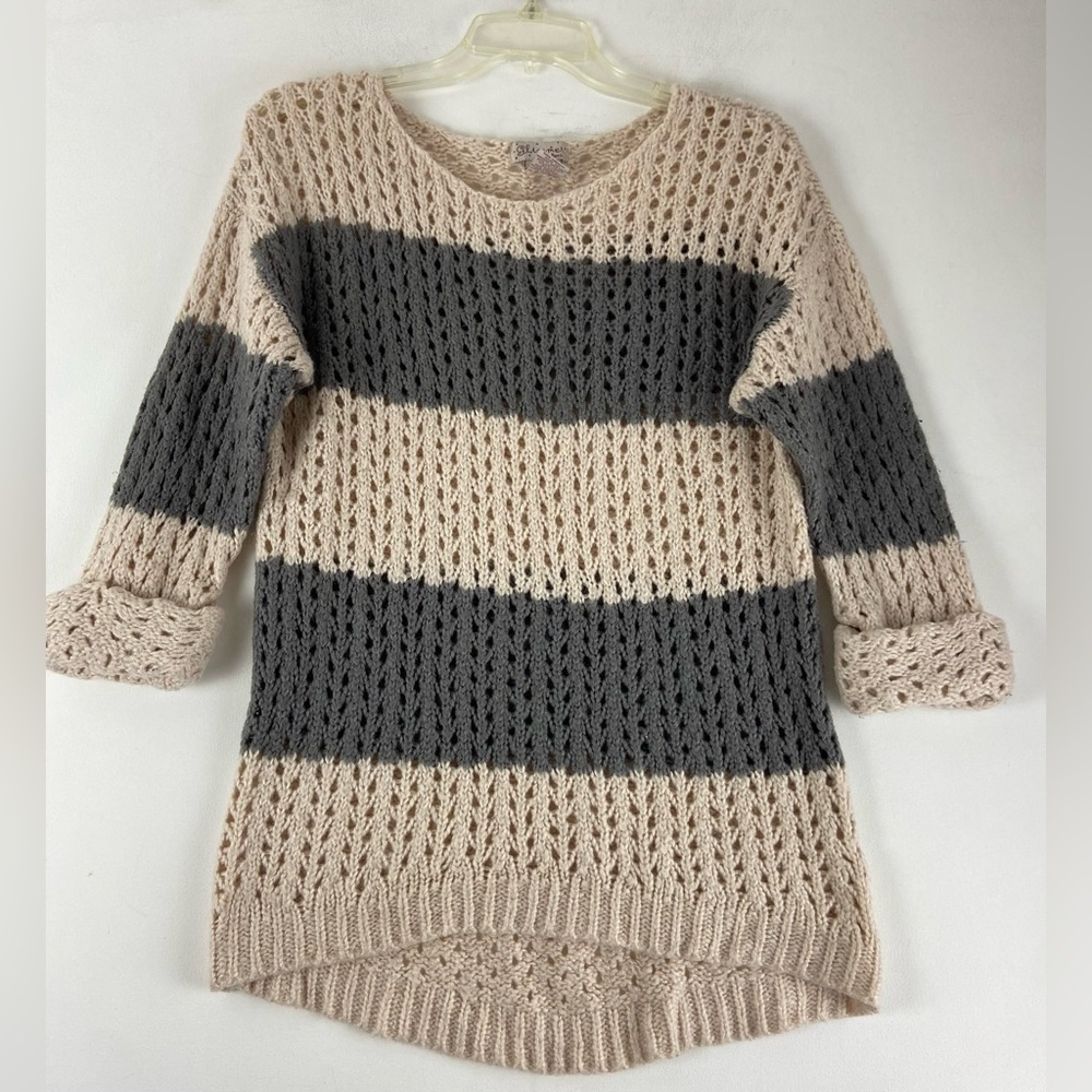 Glimmer By JJ Basics Gray Striped Open Knit Sweater Medium (sku490)